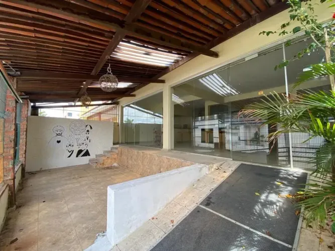 VENDO/ALUGO - CASA COMERCIAL - 260 M² - BANCÁRIOS
