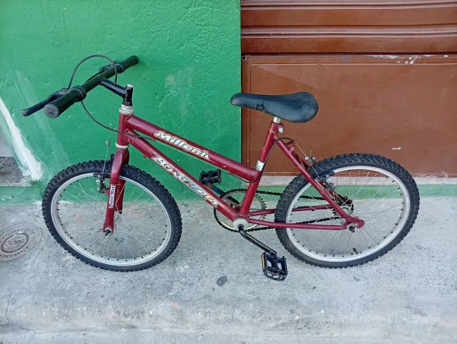 Bicicleta infantil aro 20 dois pneus zero