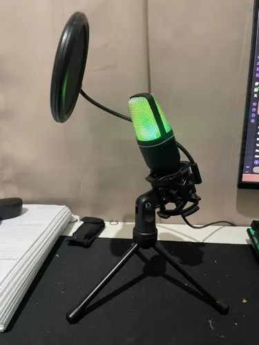 Microfone Gamer com RGB