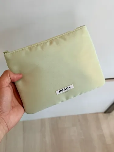necessaire prada beauty verde
