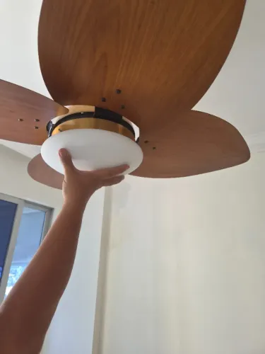 Ventilador de Teto Ventax Winds - 4 pás de madeira - 220V - Controle Remoto
