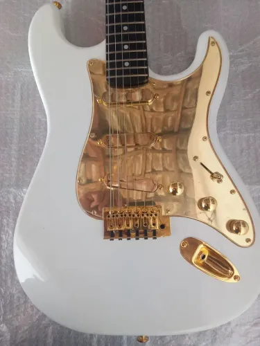 Guitarra estrato feito um UP grade nova