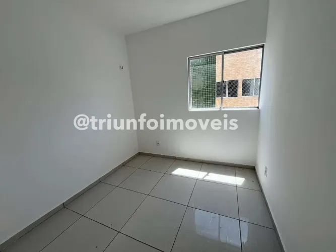 Apartamento a venda no Cristo Rei com 2 Quartos