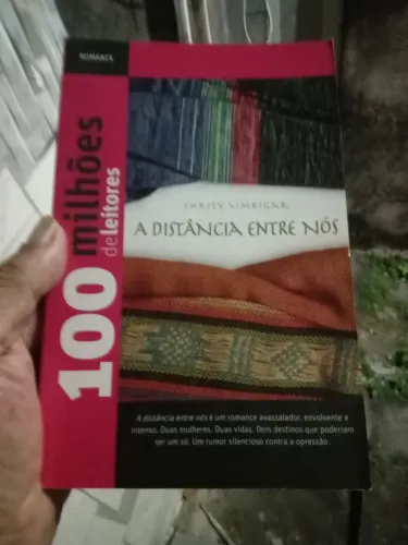 A Distância entre nós  Thrity Umrigar