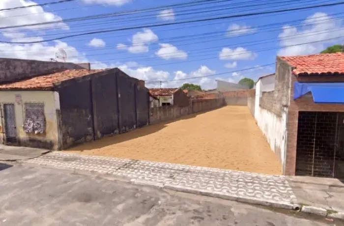 Casa com Terreno,  bairro Siqueira Campos. 500m², ideal para Comércio, Clínica ou Kitnets.