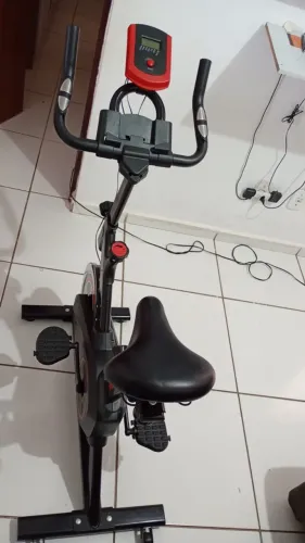 Bicicleta ergométrica- 3 meses de uso