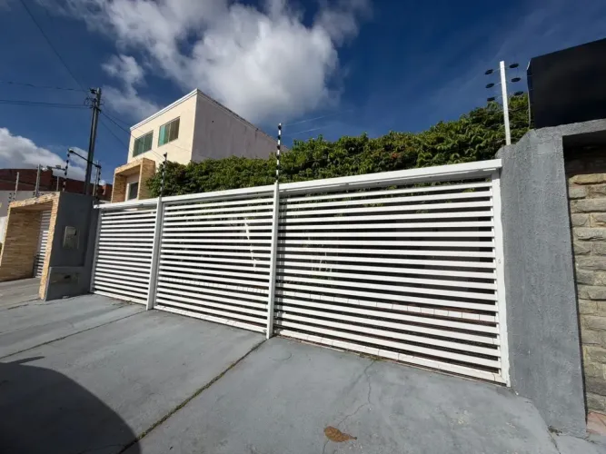 Casa à venda e para locação, Bairro Inácio Barbosa, Aracaju, SE
