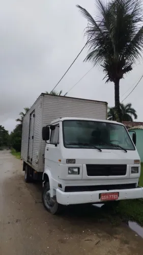 Caminhão Baú Volkswagen 8140