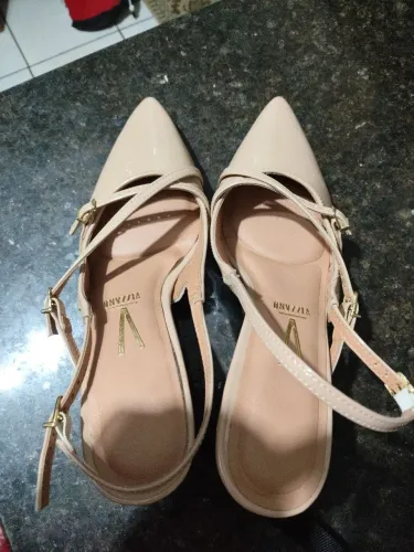 Vendo sapato Scarpin na cor beje da Vizzano