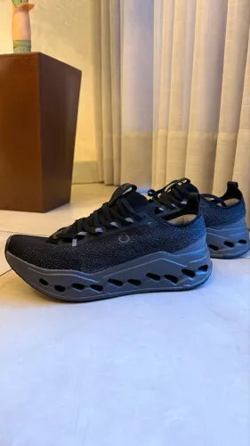 Tênis On Cloudsurfer Max Black | Eclipse