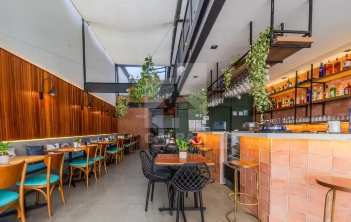 Excelente imóvel comercial, pronto para restaurante sem mobilia ou opção de compra moema