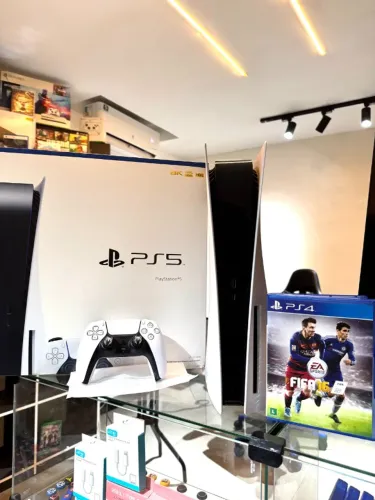 PS5 físico semi novo completo 