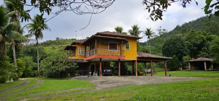 Maravilhoso Sítio com 744.150m2 em Rio Bonito com Linda Sede