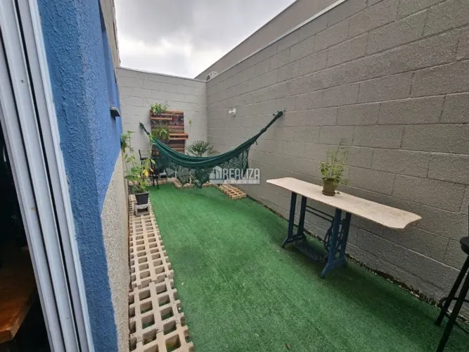 Apartamento com 2 Quarto(s) e 1 banheiro(s) para Alugar, 65 m² por R$ 1770 / Mês