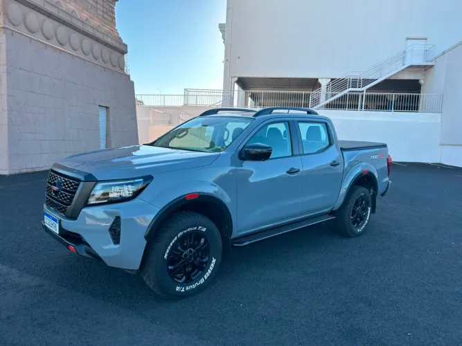 Nissan Frontier Pro4x CD 4X4 2.3 Bi-TB Die. AUT 2023