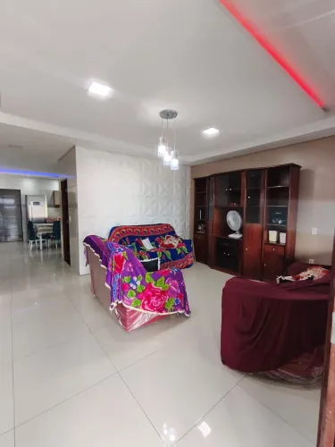 3 IMÓVEIS A PREÇO DE UM, EM ESQUINA DE 810M2 C/ CASA 04 QUARTOS | 20 VAGAS NO