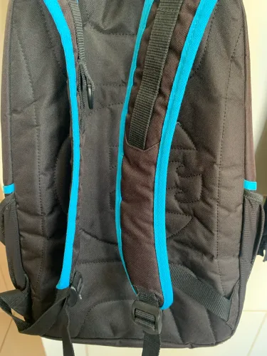 Mochila billabong preta sem marcas de uso