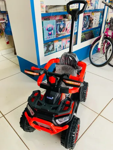 VENDE-SE CARRINHO PARA PASSEIO VIA BLUETOOTH MÚSICAL COM GUIADO 
