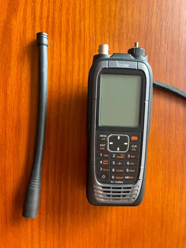 Rádio aeronáutico ICOM-IC A25N GPS/VOR