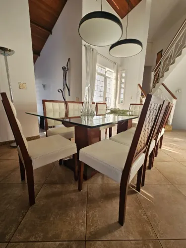 Mesa de Jantar 10 lugares com cadeiras
