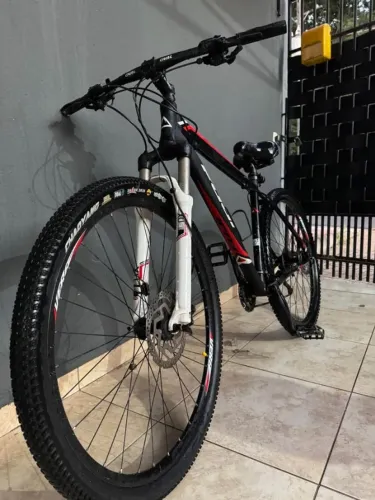 Bicicleta Fuji Nevada aro 29