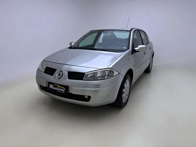 Renault Megane Sedan Dynamique Hi-flex 1.6 16V 2011