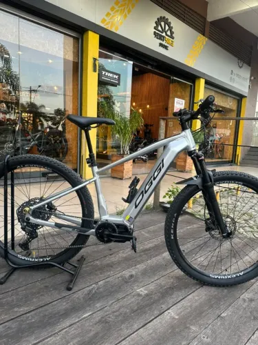Oggi 8.2 Elétrica Tamanho M Shimano Cues