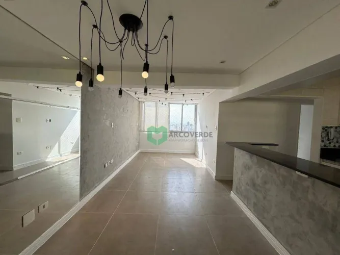 APARTAMENTO CHARMOSO REFORMADO