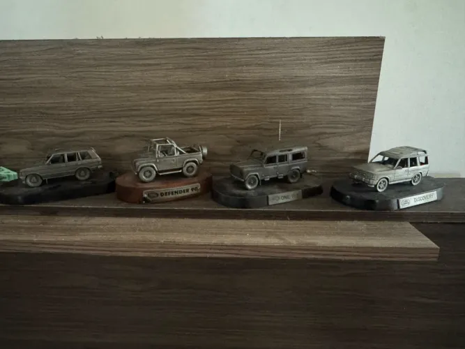 Coleção de Miniaturas Land Rover - Estilo Vintage / Decorativo