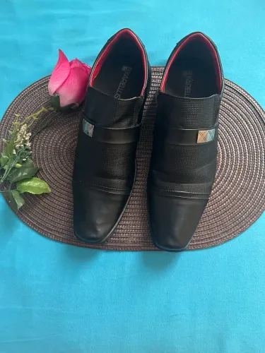 Sapato masculino social preto de couro nr. 41