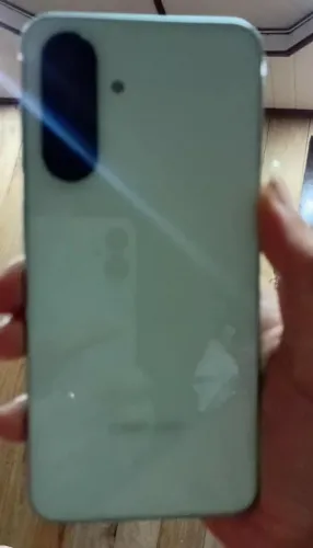 Vendo celular a26 tá em perfeitas condições so estou vendendo pq tou precisando
