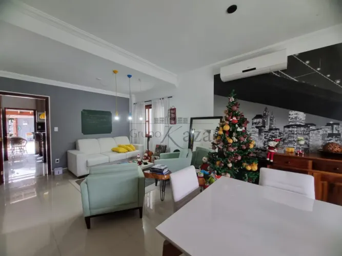 Oportunidade - Casa sobrado em Condomínio - Urbanova - Condomínio Residencial Altos da Ser