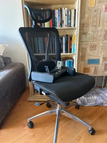 Cadeira Ergonômica Comfy em perfeito estado