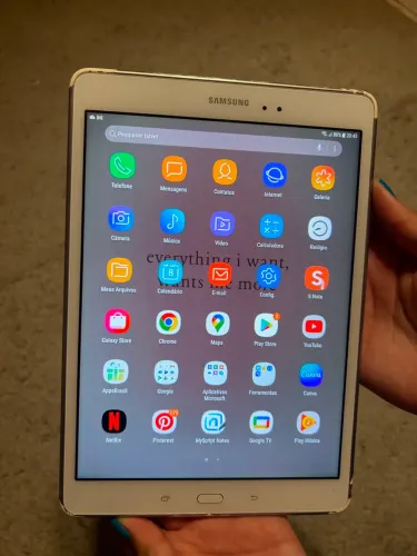 Vendo Tablet Samsung (Com caneta touch)