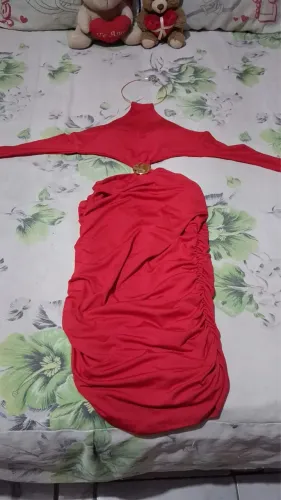 Vendo um vestido novo(usado apenas uma única vez)