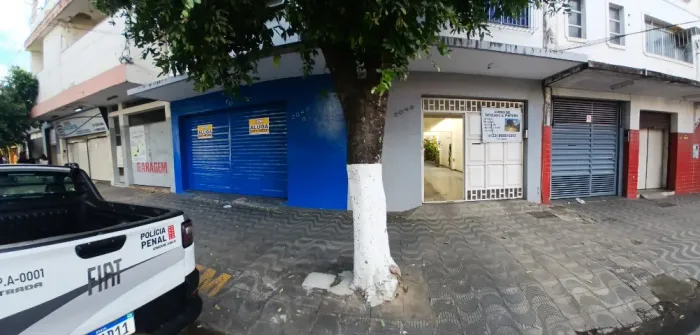 Alugo Loja de 120 metros quadrados em região Central