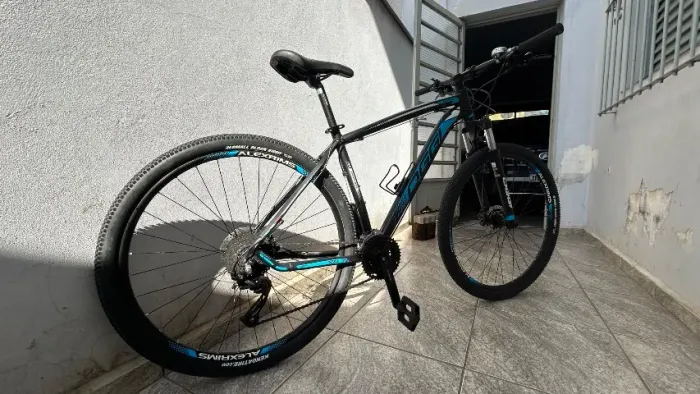 Bicicleta de Mountain Bike