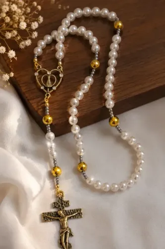 Kit Com 10 Terço Católico De Pérolas Brancas Dourado Rosário De Oração