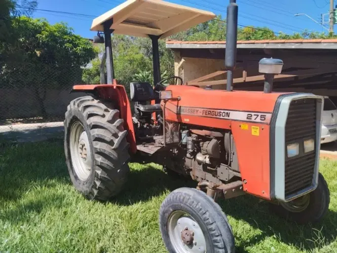 Trator MF 275-94 Três alavancas original