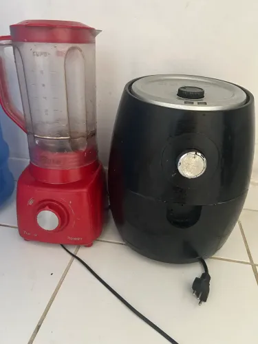 Air Fryer e liquidificador
