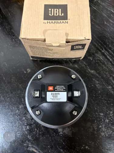 TI 220 JBL novo