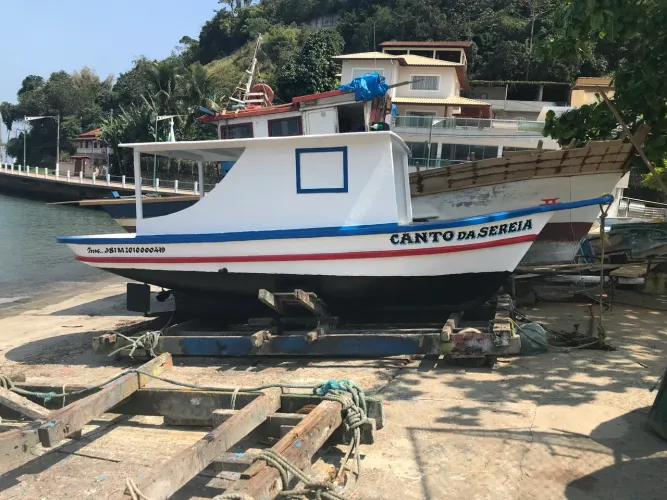 Oportunidade pra vender rápido !!! Vendo barco para pesca e lazer. 