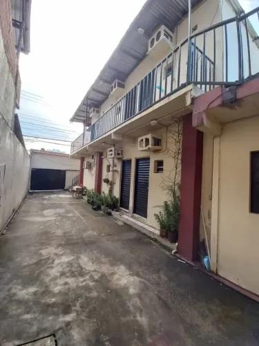 Prédio com 10 apartamentos c/ R$ 5.500 de renda