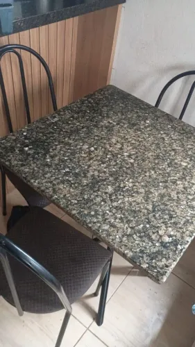 Vende -se mesa de mármore