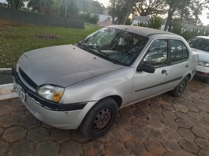 Ford Fiesta Street 1.6 8V 95cv 5P 2002