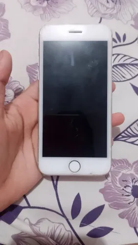 Vendo aphone8 câmeras ok,bateria 100 tudo normall