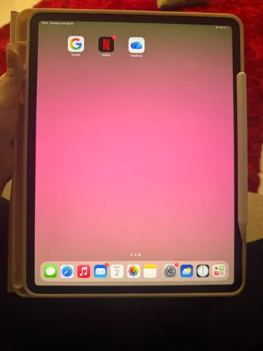 iPad 13 m3 1tb usado só 5 vezes, é um computador na mão . Lindo e super novo!