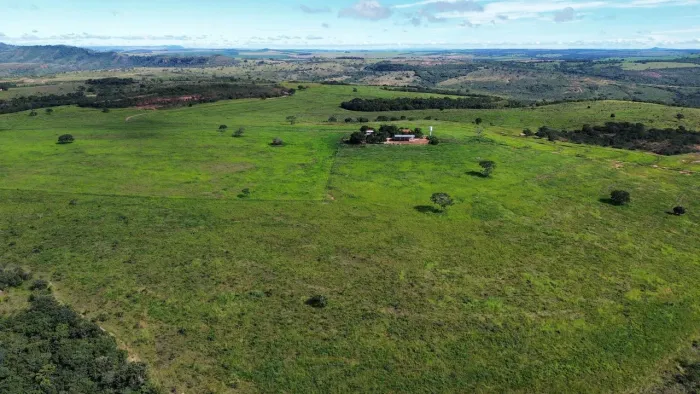 Fazenda de arrendamento de Pasto, 212 alqueirão. Em Doverlândia Goiás. R$: combinar