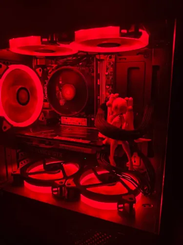 Placa de Vídeo GTX 1660ti Seminova em perfeito estado (na caixa)