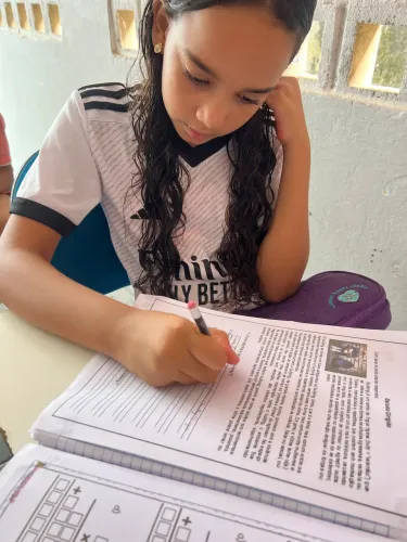 Reforço escolar no Valentina